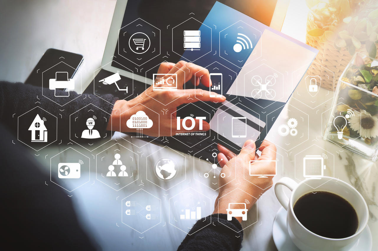 網(wǎng)絡(luò)科技產(chǎn)品與網(wǎng)絡(luò)開發(fā) 推動(dòng)企業(yè)數(shù)字化轉(zhuǎn)型的關(guān)鍵